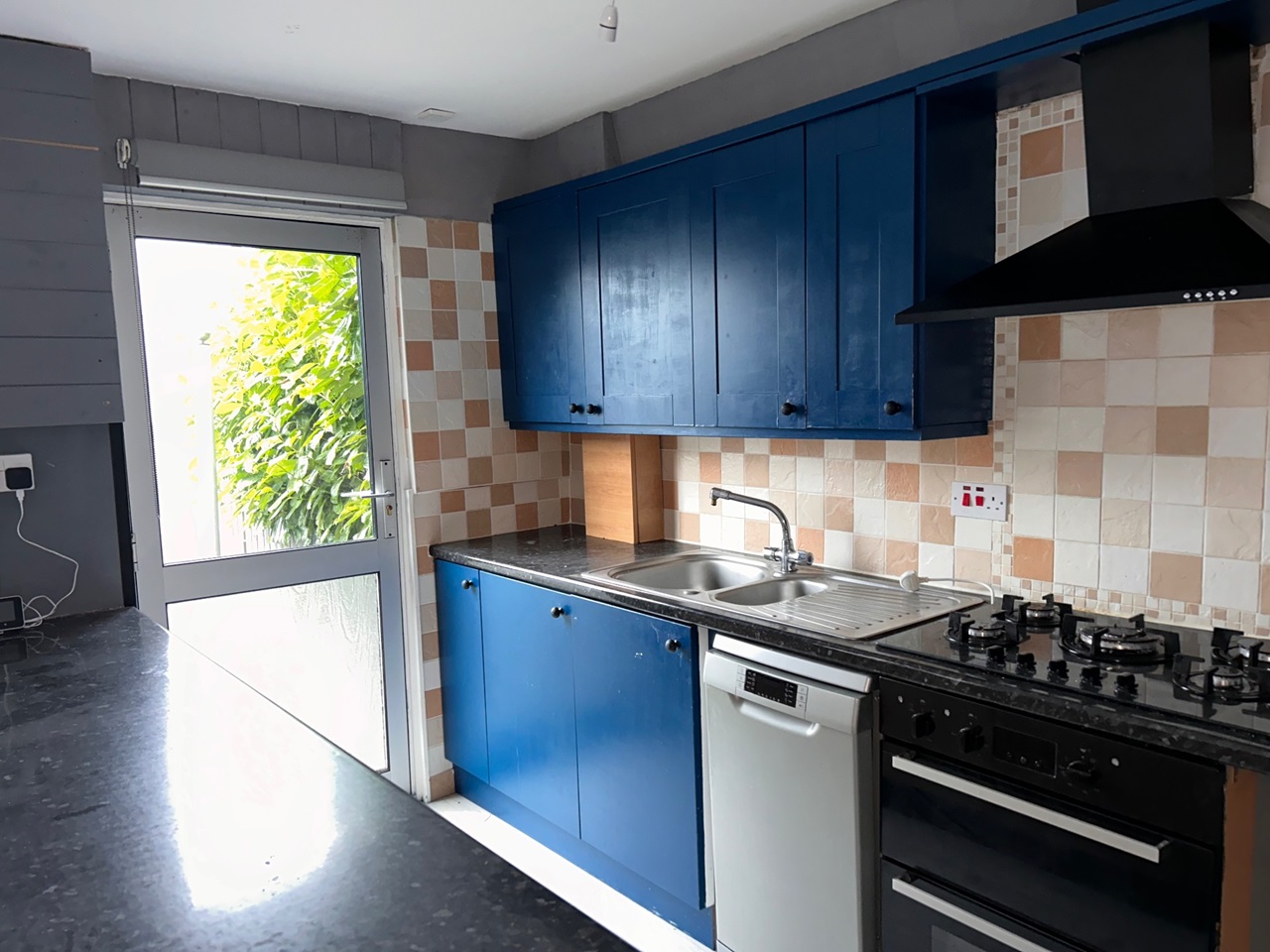 Cumbernauld, Glasgow 3 Bed Terraced House, Braehead Road, G67 To