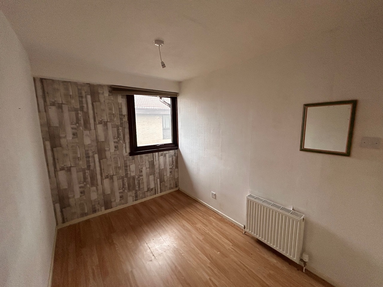 Cumbernauld, Glasgow 3 Bed Terraced House, Braehead Road, G67 To