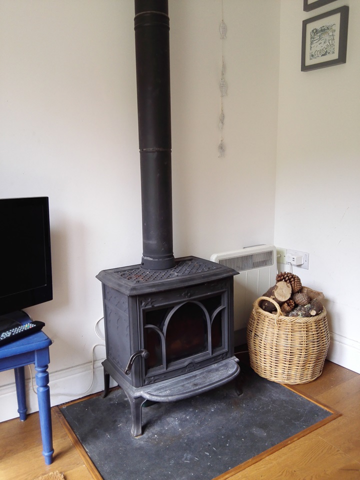 Porthtowan 2 Bed Detached House, Tregoyne, TR4 To Rent Now for £