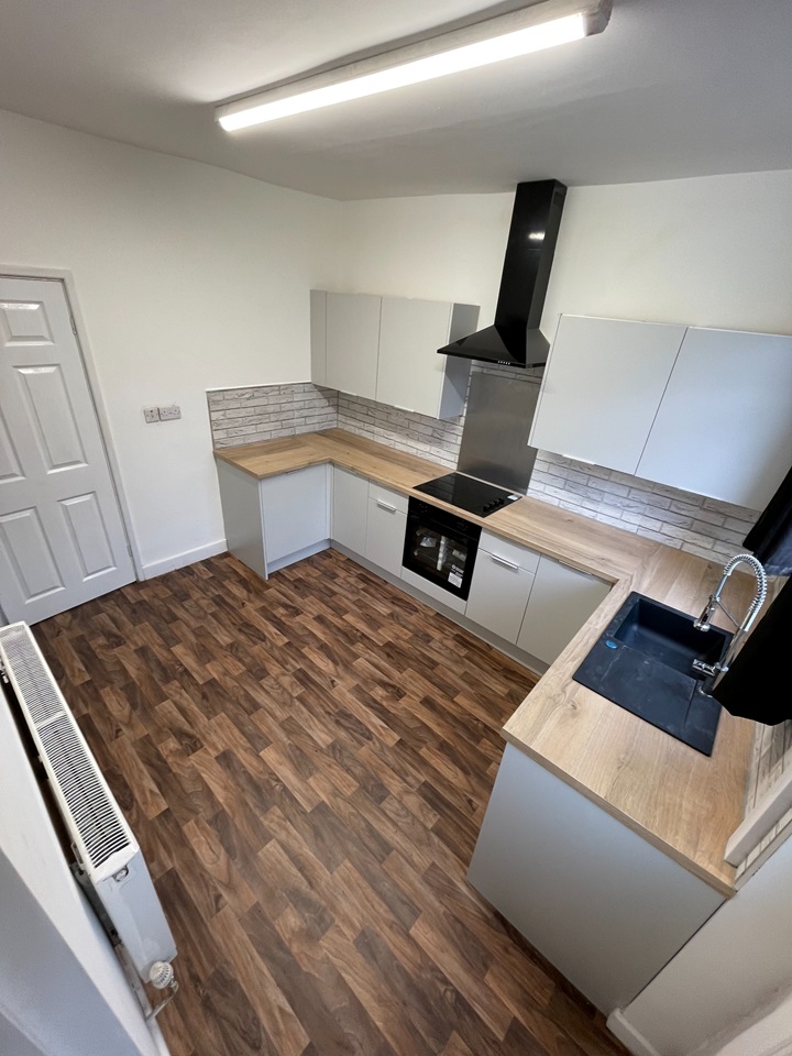 Chesterfield 1 Bed End Terrace, New Hall Road, S40 To Rent Now for