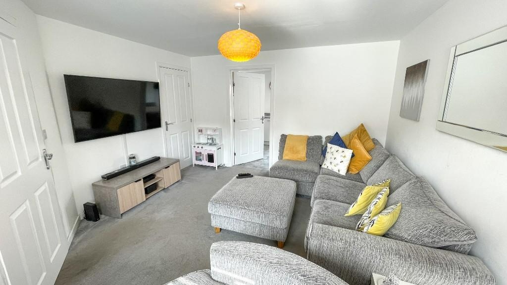 NewtonLeWillows 3 Bed End Terrace, Scarborough Drive, WA12 To