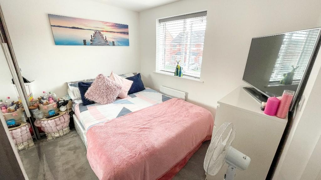 NewtonLeWillows 3 Bed End Terrace, Scarborough Drive, WA12 To