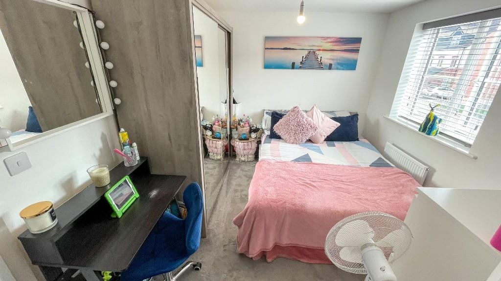 NewtonLeWillows 3 Bed End Terrace, Scarborough Drive, WA12 To