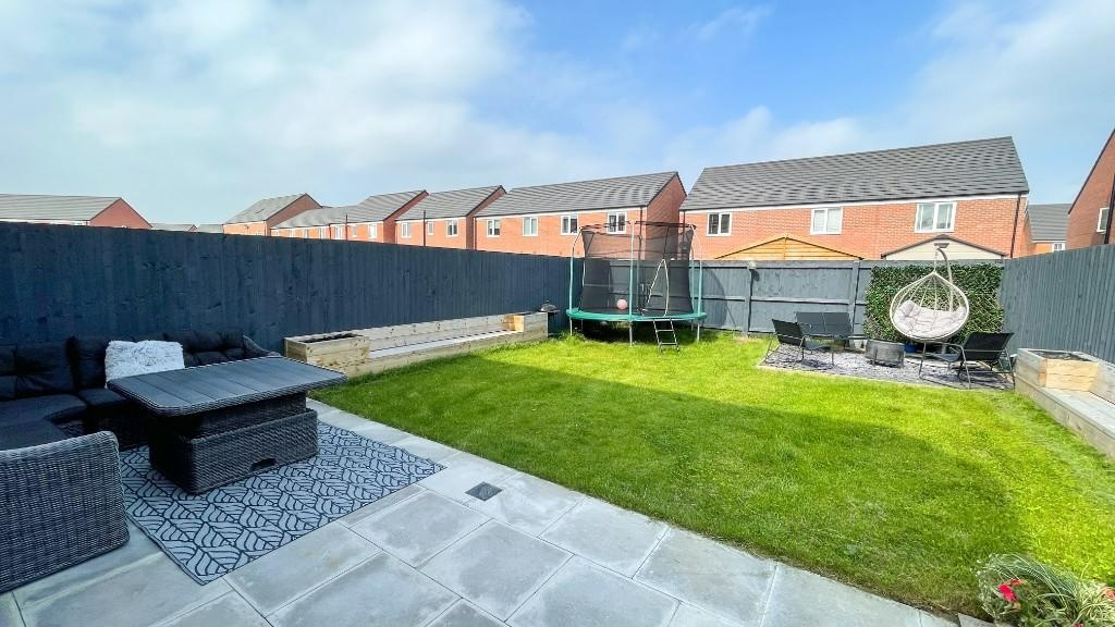 NewtonLeWillows 3 Bed End Terrace, Scarborough Drive, WA12 To