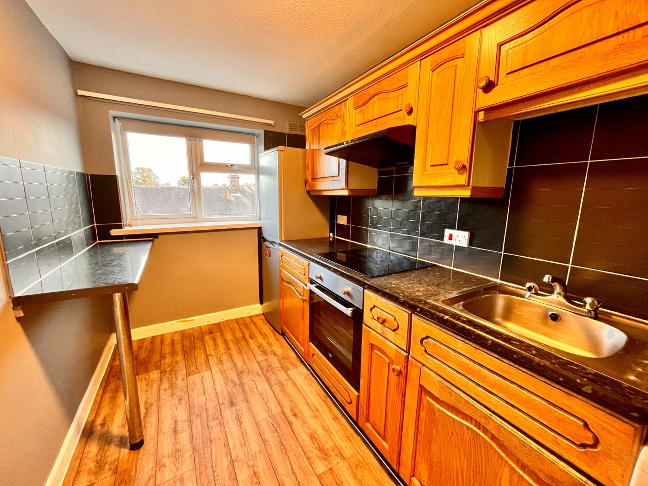 Haywards Heath 2 Bed Flat, Sussex Road, RH16 To Rent Now for £1,095