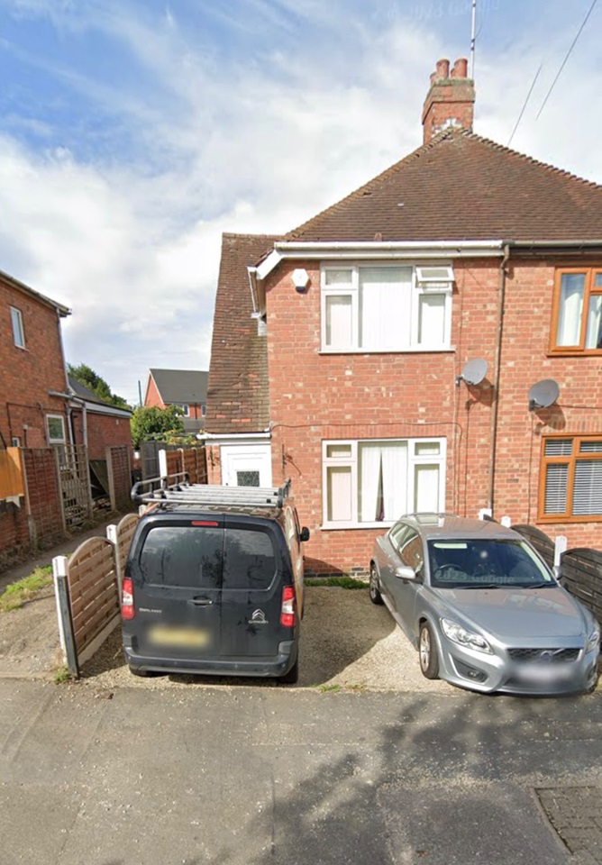 Rugby 2 Bed SemiDetached House, Shenstone Avenue, CV22 To Rent Now for £950.00 p/m