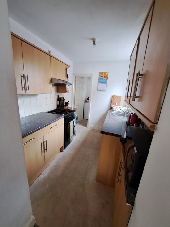 Northampton 2 Bed Terraced House, Road, NN1 To Rent Now for