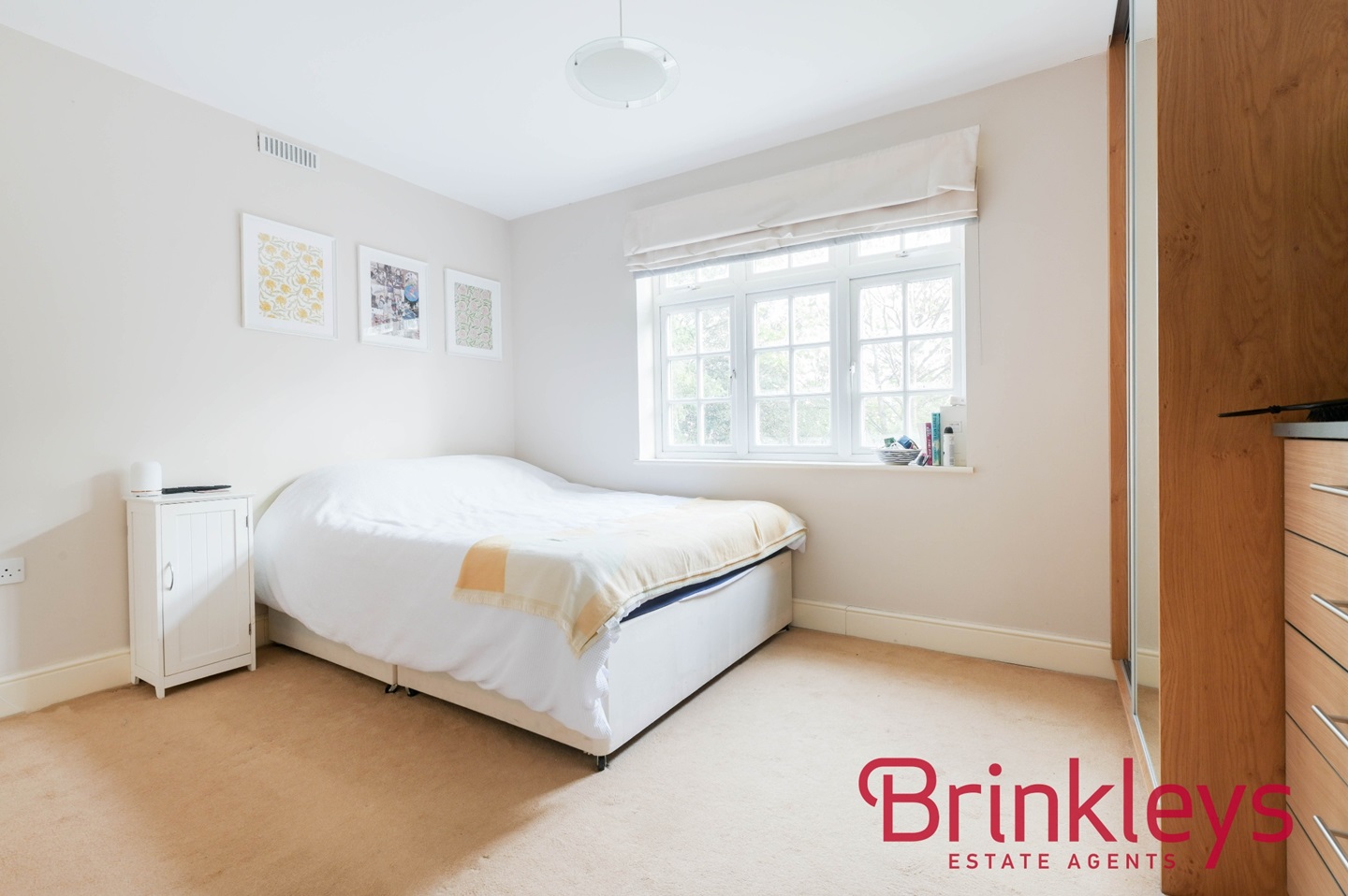 London 2 Bed Flat, Clevedon Lodge, SW19 To Rent Now for £2,000.00 p/m