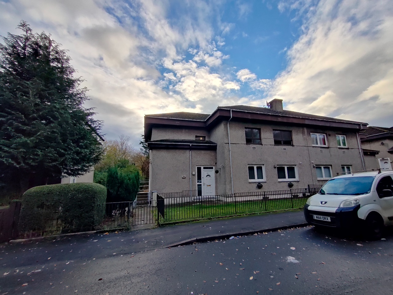 Glasgow 3 Bed Flat, Street, G33 To Rent Now for £795.00 p/m