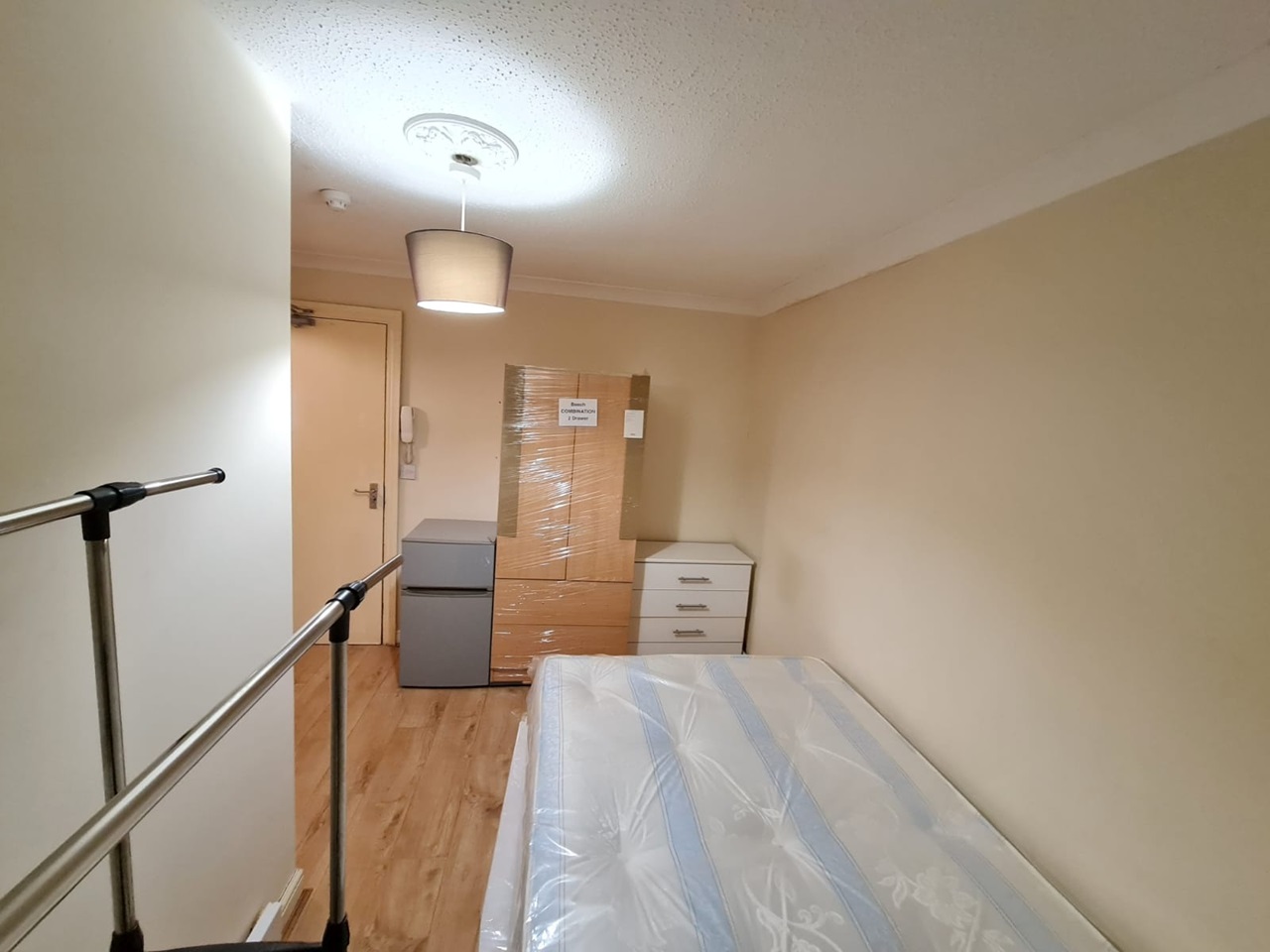 Twickenham Studio Flat, Hounslow Richmond Upon Thames, TW2 To Rent