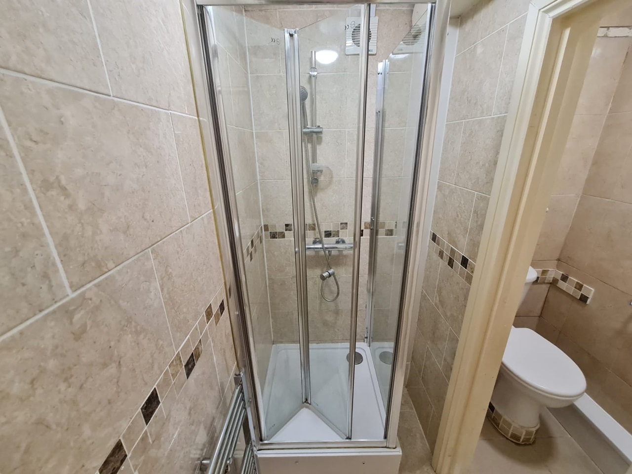 Twickenham Studio Flat, Hounslow Richmond Upon Thames, TW2 To Rent