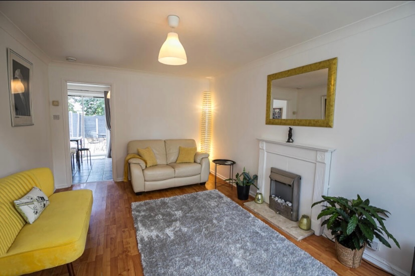 Saltney, Chester 3 Bed SemiDetached House, Woodall Avenue, CH4 To