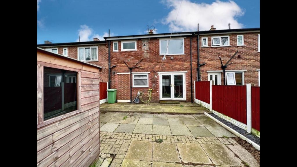 Newton Le Willows 3 Bed Terraced House, Catherine Way, WA12 To Rent