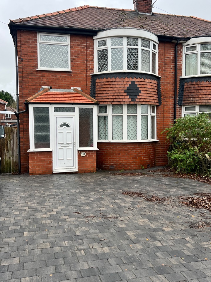 Chadderton 3 Bed SemiDetached House, Broadway, OL9 To Rent Now for