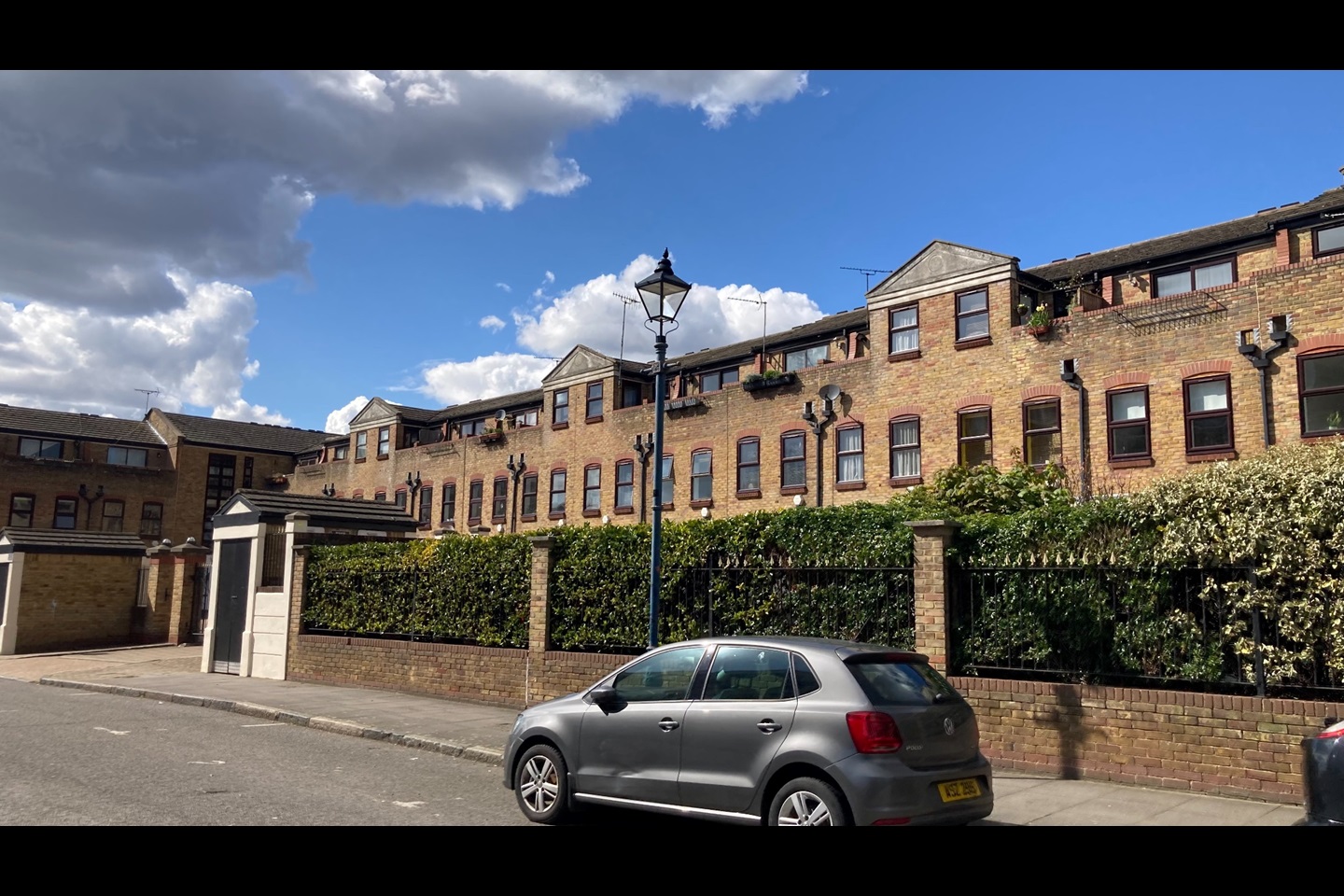 London Room in a Shared House, Malmesbury Road, E3 To Rent Now for