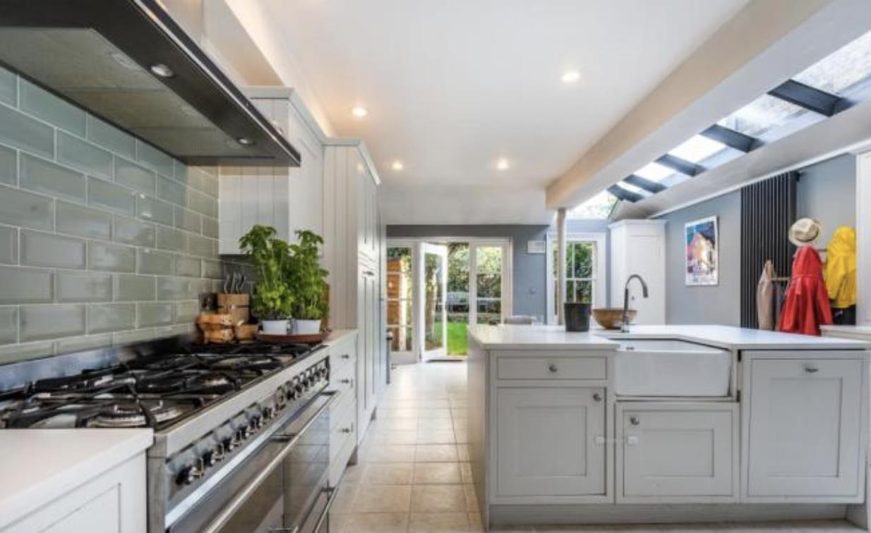 London 4 Bed Terraced House, Scholars Road, SW12 To Rent Now for £