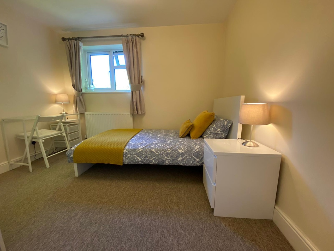 Ruislip Room in a Shared House, Mount Pleasant, HA4 To Rent Now for