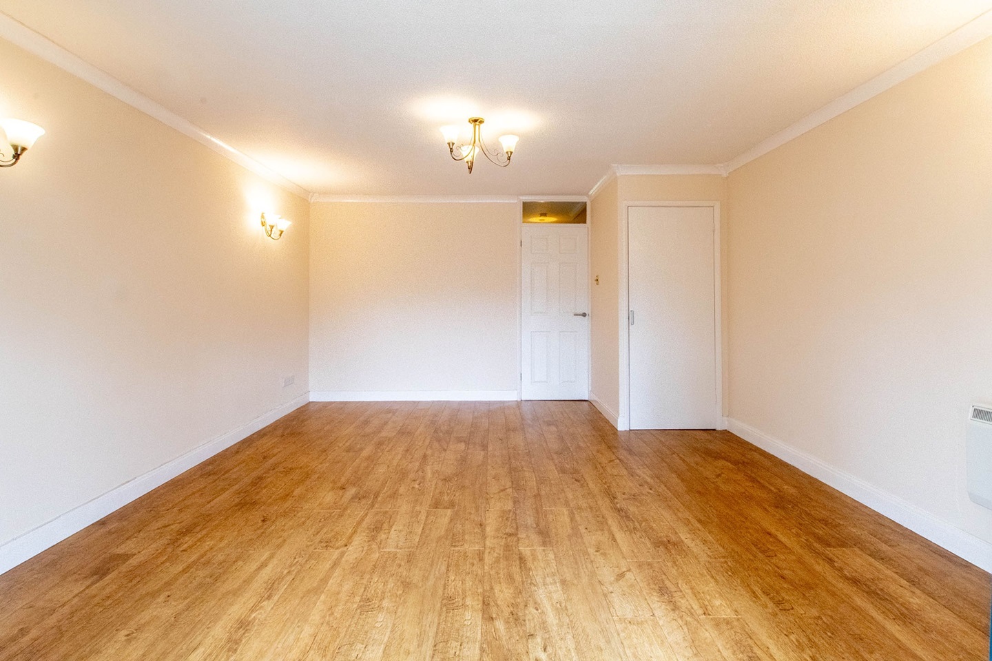 Middleton Cheney, Banbury 3 Bed SemiDetached House, Peacocks Close