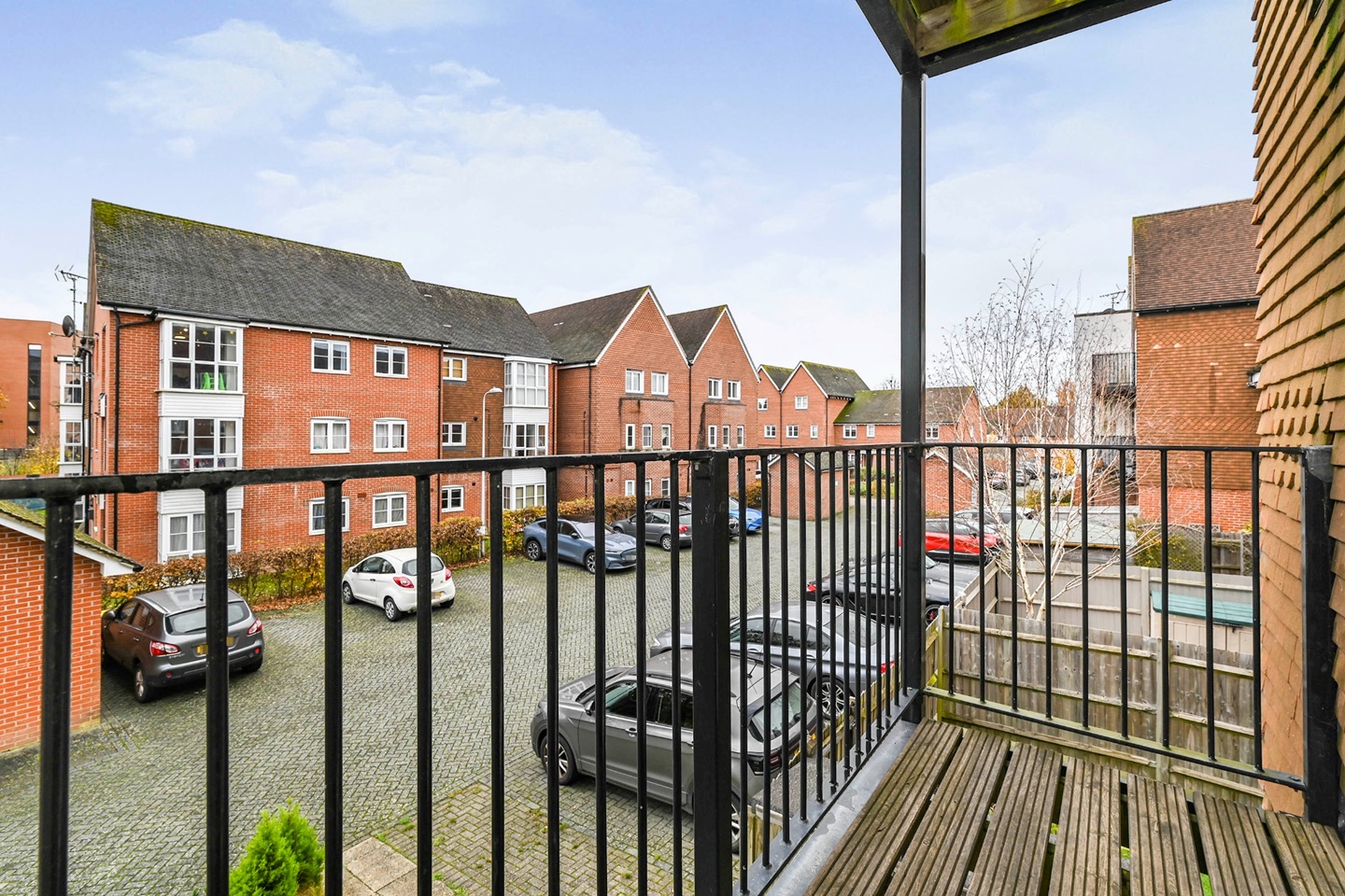 Wokingham 2 Bed Flat, Outfield Crescent, RG40 To Rent Now for £