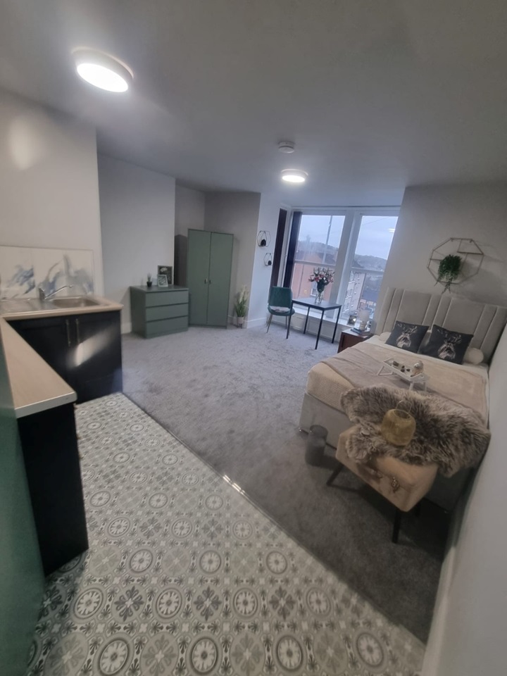 Batley Bedsit, Willson Street, WF17 To Rent Now for £671.67 p/m