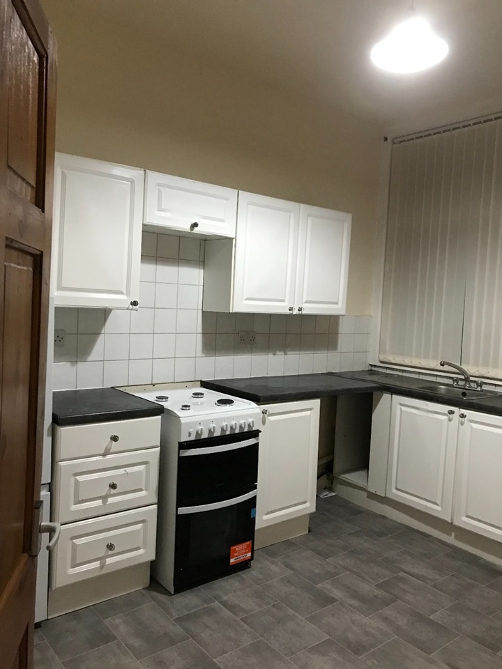 AshtonUnderLyne 2 Bed Terraced House, Hurst Cross, OL6 To Rent Now for £795.00 p/m