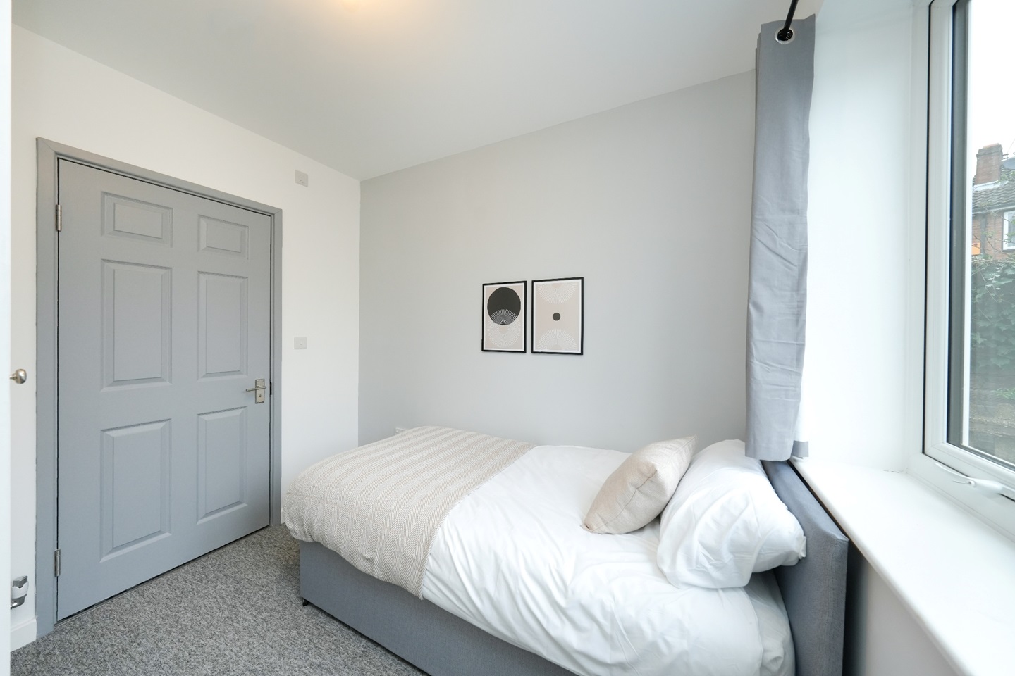 Feltham Room in a Shared House, Tennyson Close, TW14 To Rent Now