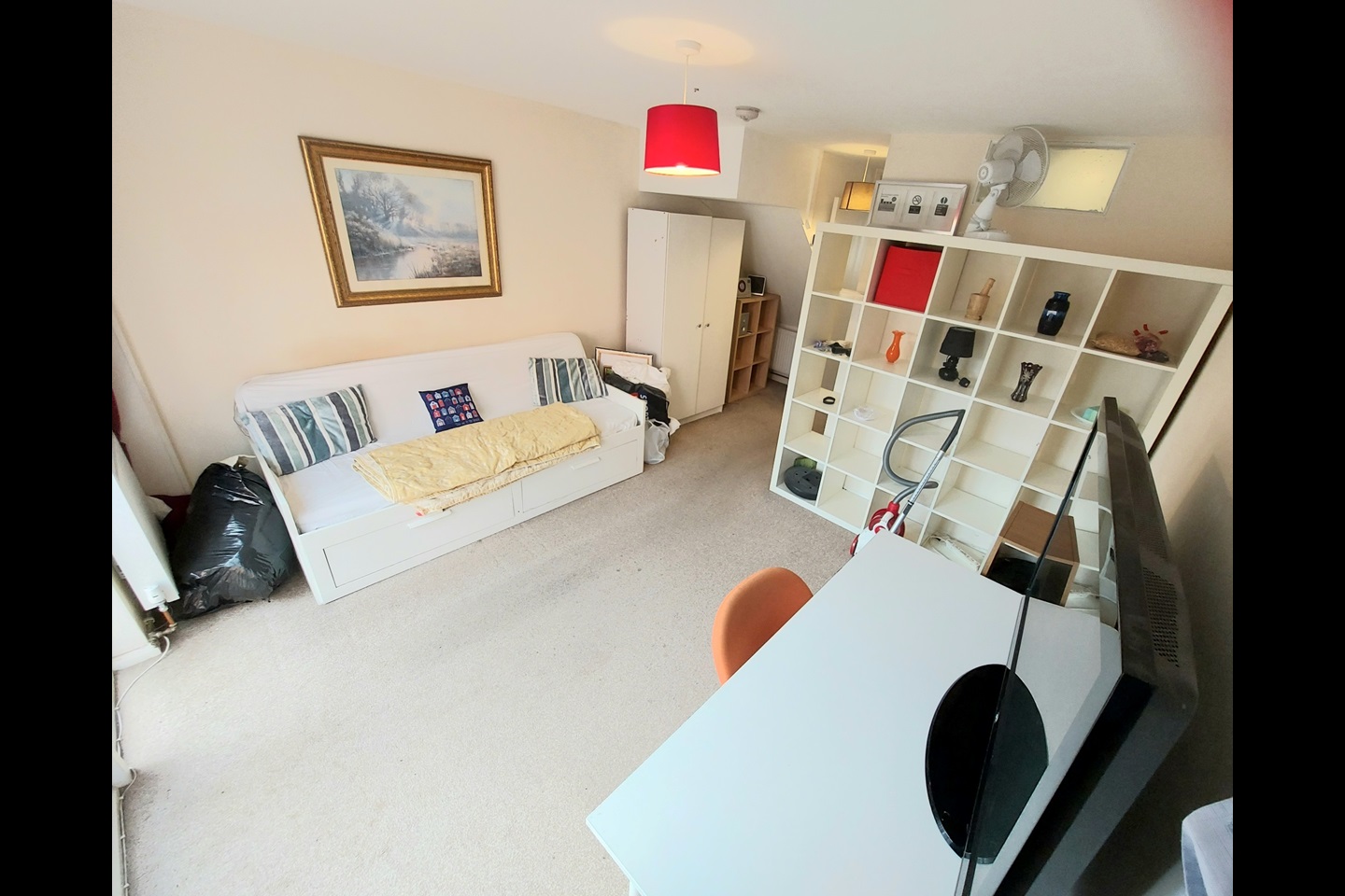 Feltham 1 Bed Flat, Grafton Court, TW14 To Rent Now for £1,000.00 p/m