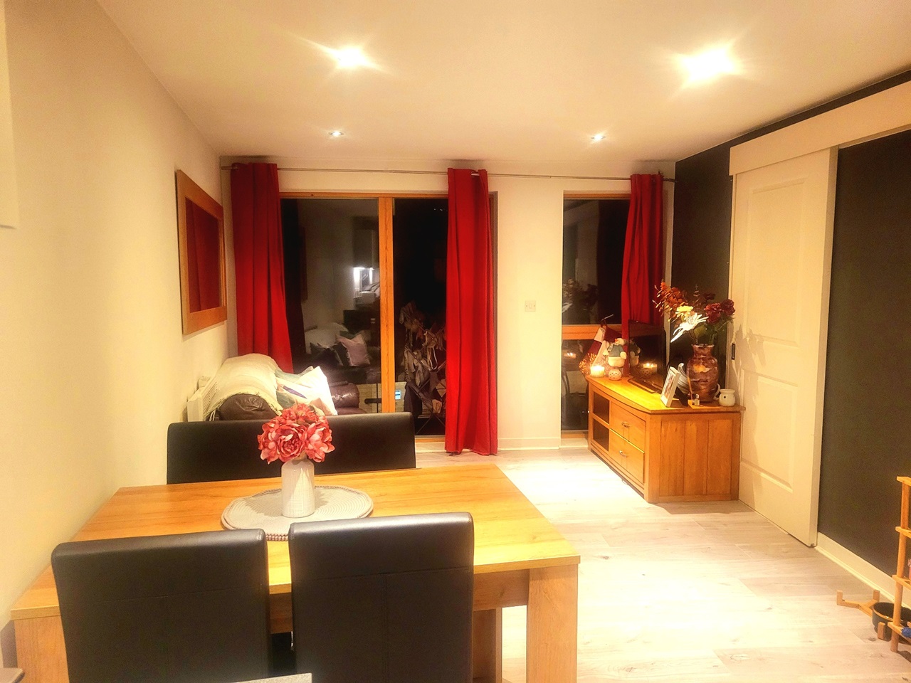 5 Durnsford Road Room in a Shared Flat, Cork House, SW19 To Rent