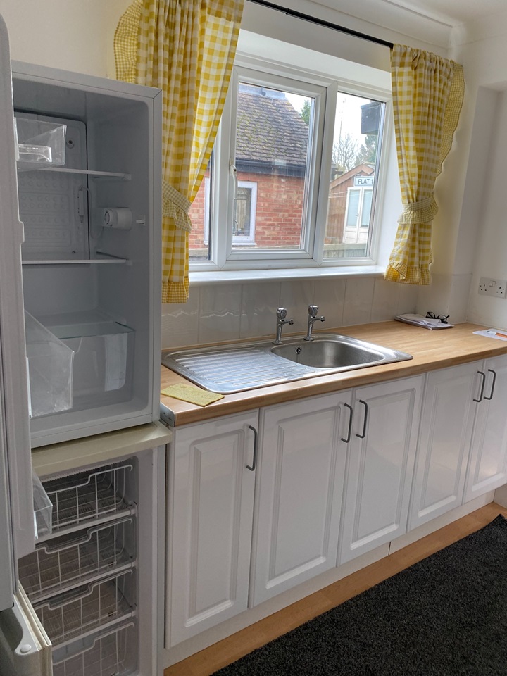 Wantage 1 Bed Flat, Barwell, OX12 To Rent Now for £700.00 p/m