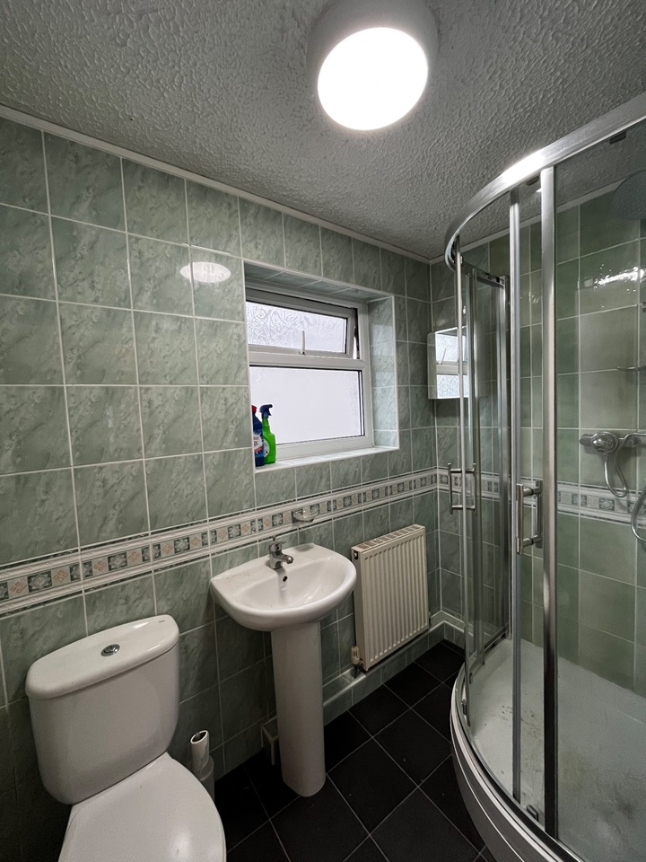 Old Colwyn, Colwyn Bay 2 Bed Terraced House, Wellington Road, LL29