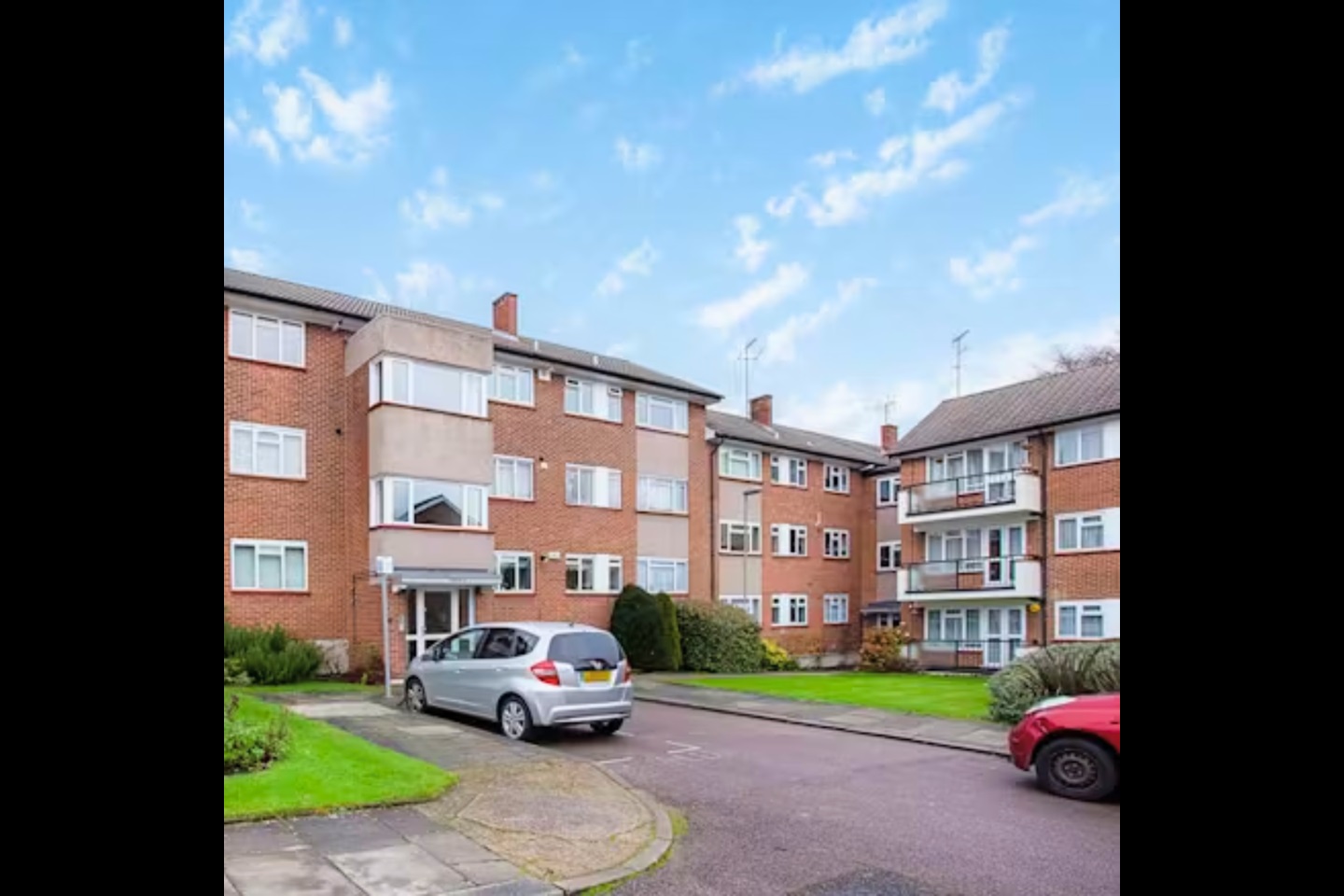 London 1 Bed Flat, Holders Hill Road, NW4 To Rent Now for £1,600.00 p/m