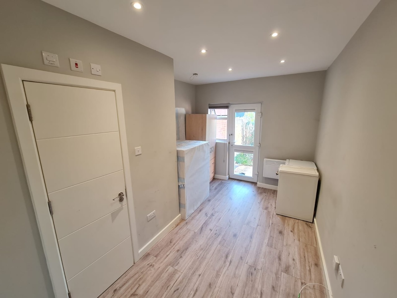 Feltham Hounslow London Studio Flat, Feltham Hounslow London, TW13