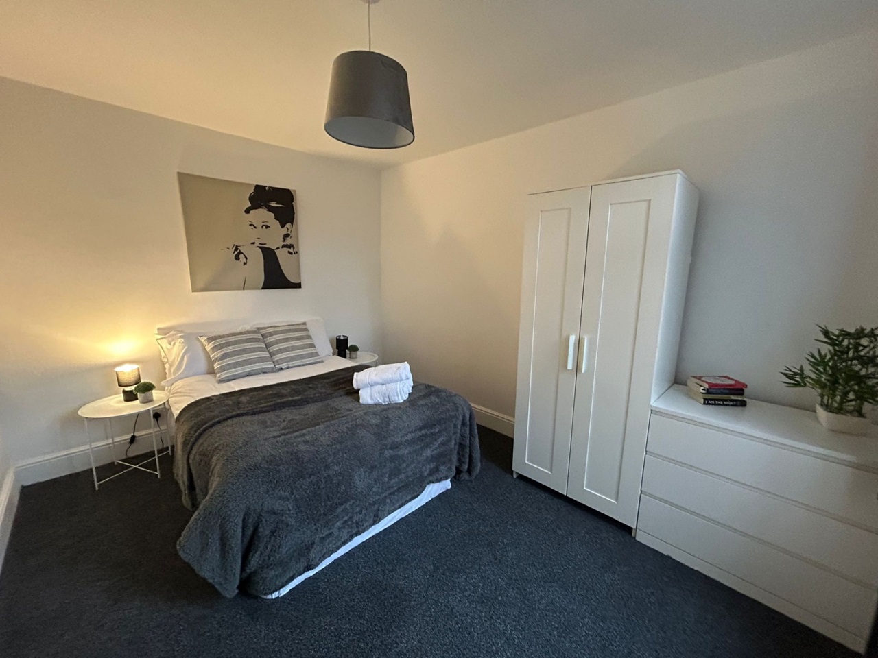 Cheadle 2 Bed Flat, Stockport Road, SK8 To Rent Now for £1,200.00 p/m