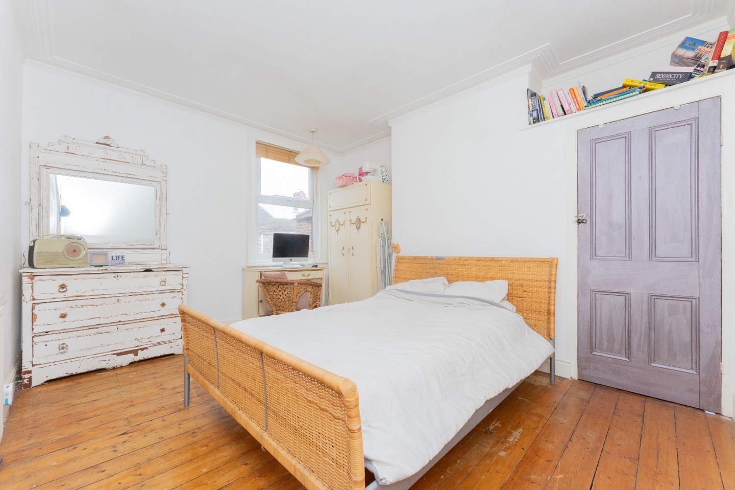 Liverpool Room in a Shared House, Ampthill Road, L17 To Rent Now