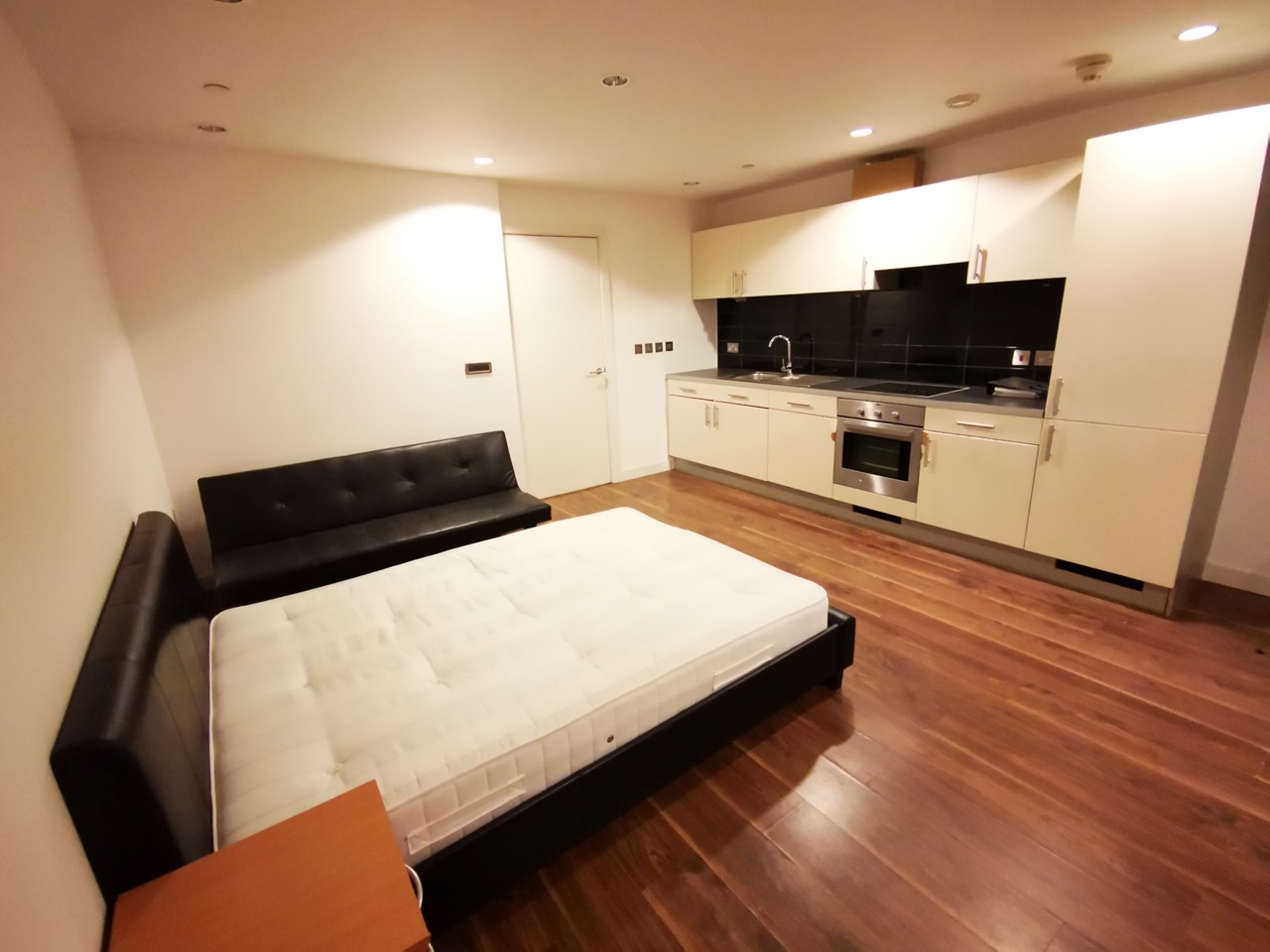 Media City Uk, Salford Studio Flat, No.1 Media City, M50 To Rent