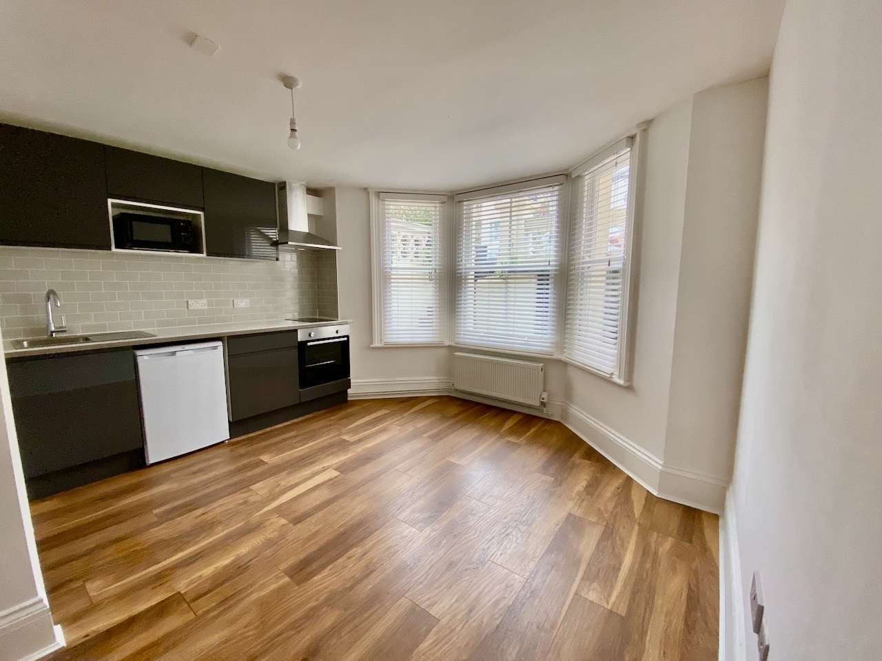 Hove Studio Flat, Seafield Road, BN3 To Rent Now for £735.00 p/m