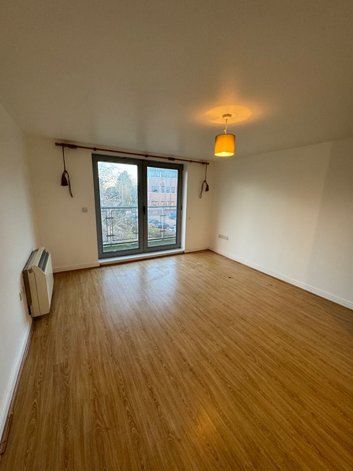 Bracknell 1 Bed Flat, Kelvin Gate, RG12 To Rent Now for £1,200.00 p/m