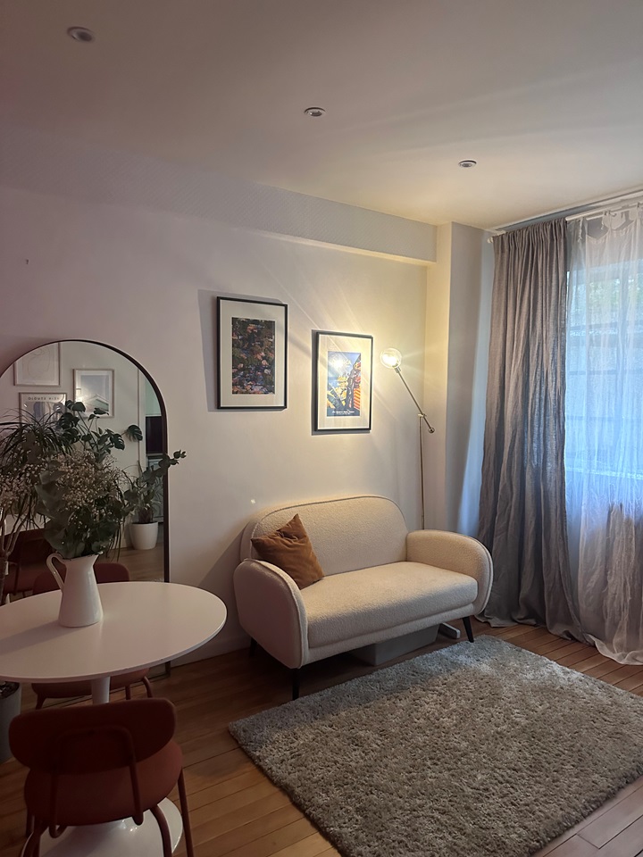 Notting Hill Studio Flat, Palace Gardens Terrace, W8 To Rent Now