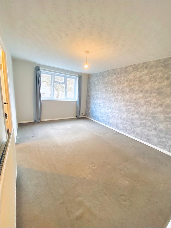 Dagenham 1 Bed Flat, Plumtree Close, RM10 To Rent Now for £1,350.00 p/m