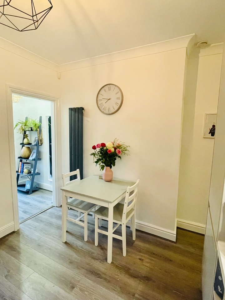 Walthamstow 2 Bed Flat, Warner Road, E17 To Rent Now for £2,000.00 p/m