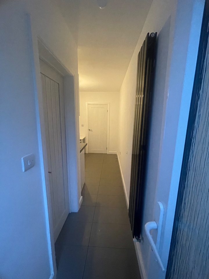 South Croydon 1 Bed SemiDetached House, Mount Park Avenue, CR2 To