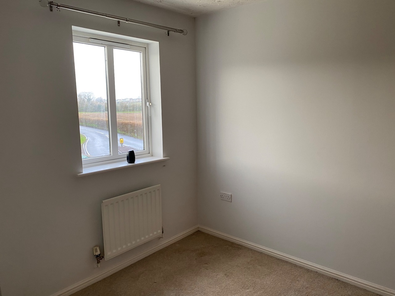 Elborough, WestonSuperMare 3 Bed SemiDetached House, Cedern Avenue