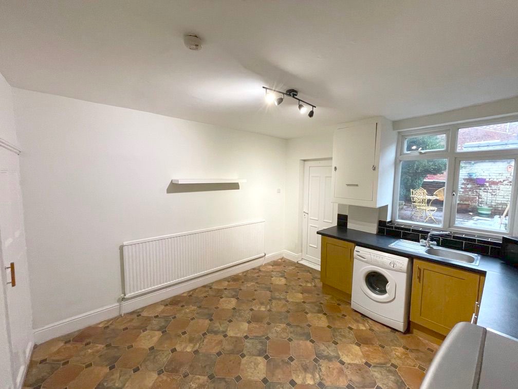 Sheffield 3 Bed Terraced House, Witney Street, S8 To Rent Now for £
