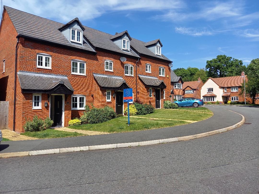 Eastham, Wirral 3 Bed End Terrace, College Way, CH62 To Rent Now