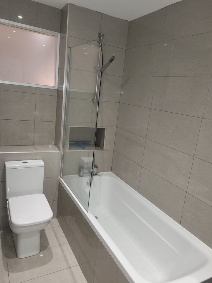 2 Bed Flat, EN5 To Rent Now for £1,850.00 p/m