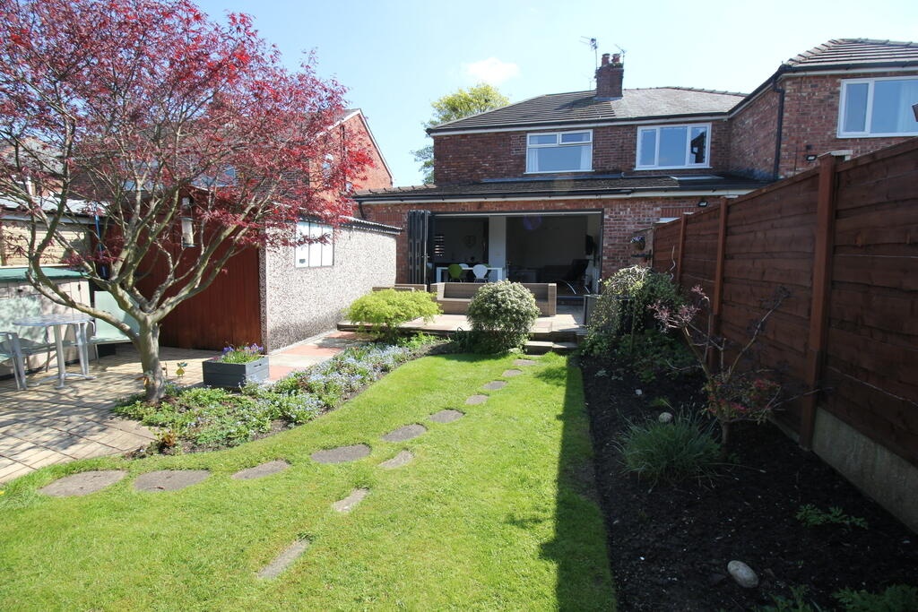 Stretford, Manchester 3 Bed SemiDetached House, Lyndhurst Road, M32 To Rent Now for £1,795.