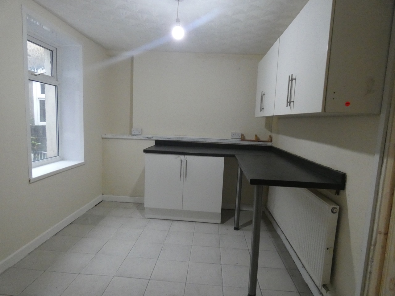 Aberdare 2 Bed Terraced House, Cardiff Road, CF44 To Rent Now for £