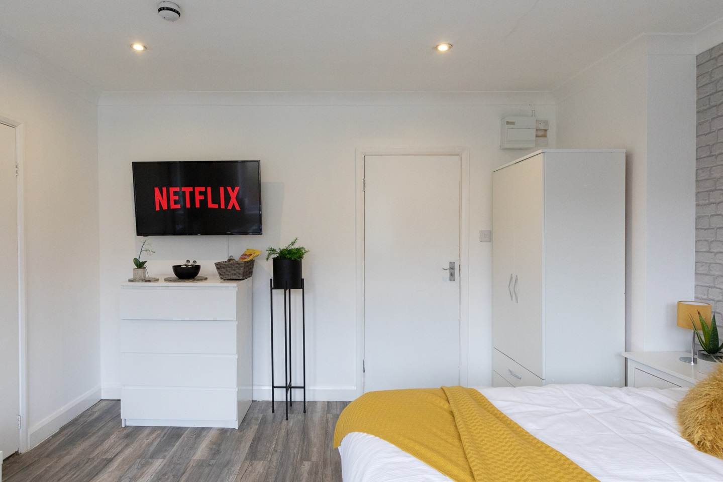 Harrow Studio Flat, South Hill Avenue, HA2 To Rent Now for £1,200.