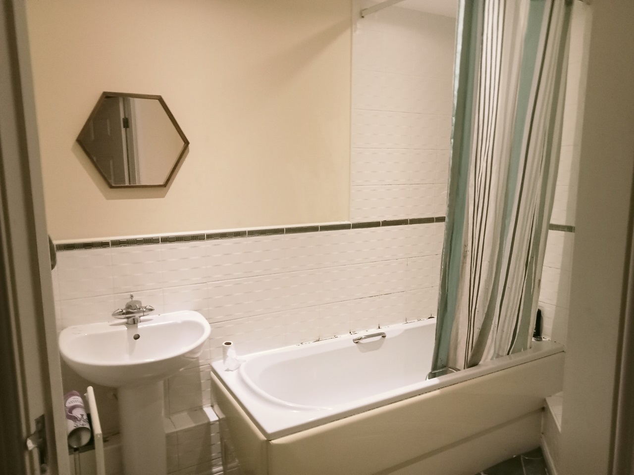 Cleeve, Cheltenham 2 Bed Bluebell Court, GL52