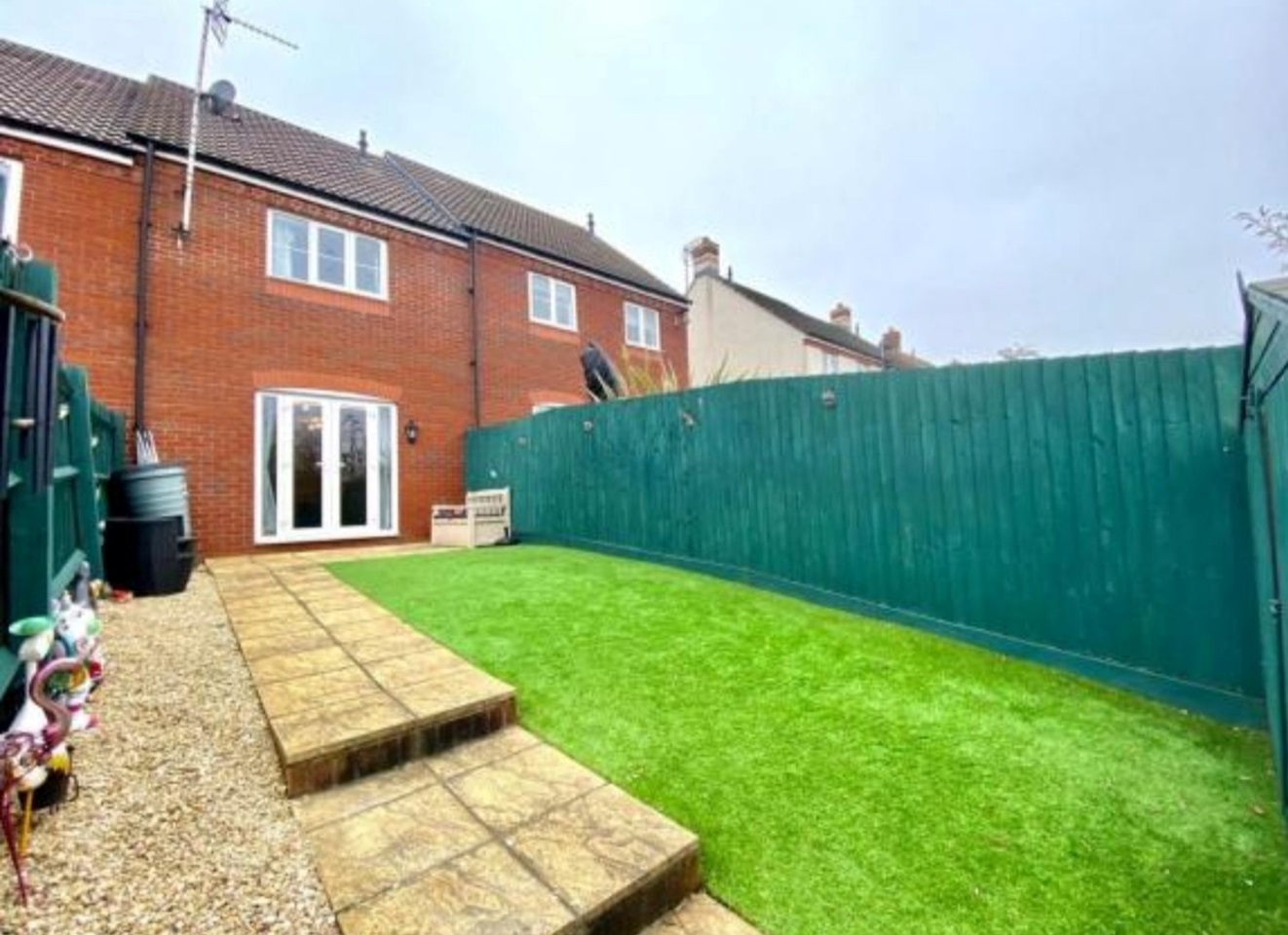 Taunton 2 Bed Terraced House, Grove Gate, TA2 To Rent Now for £950.